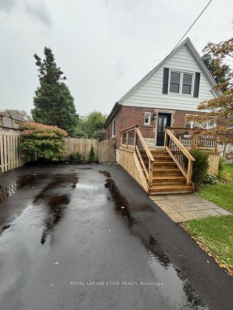 Photo 1 of 46 Delevan Crescent, Hamilton, Hill Park — HOMEH