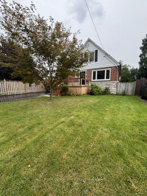 Photo 2 of 46 Delevan Crescent, Hamilton, Hill Park — HOMEH