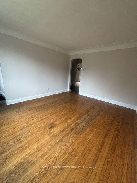 Photo 6 of 46 Delevan Crescent, Hamilton, Hill Park — HOMEH