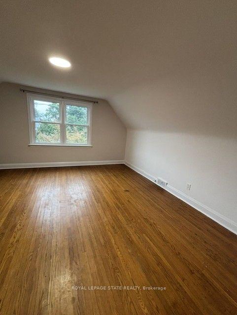 Photo 13 of 46 Delevan Crescent, Hamilton, Hill Park — HOMEH