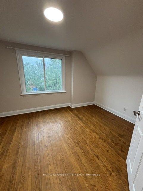 Photo 14 of 46 Delevan Crescent, Hamilton, Hill Park — HOMEH