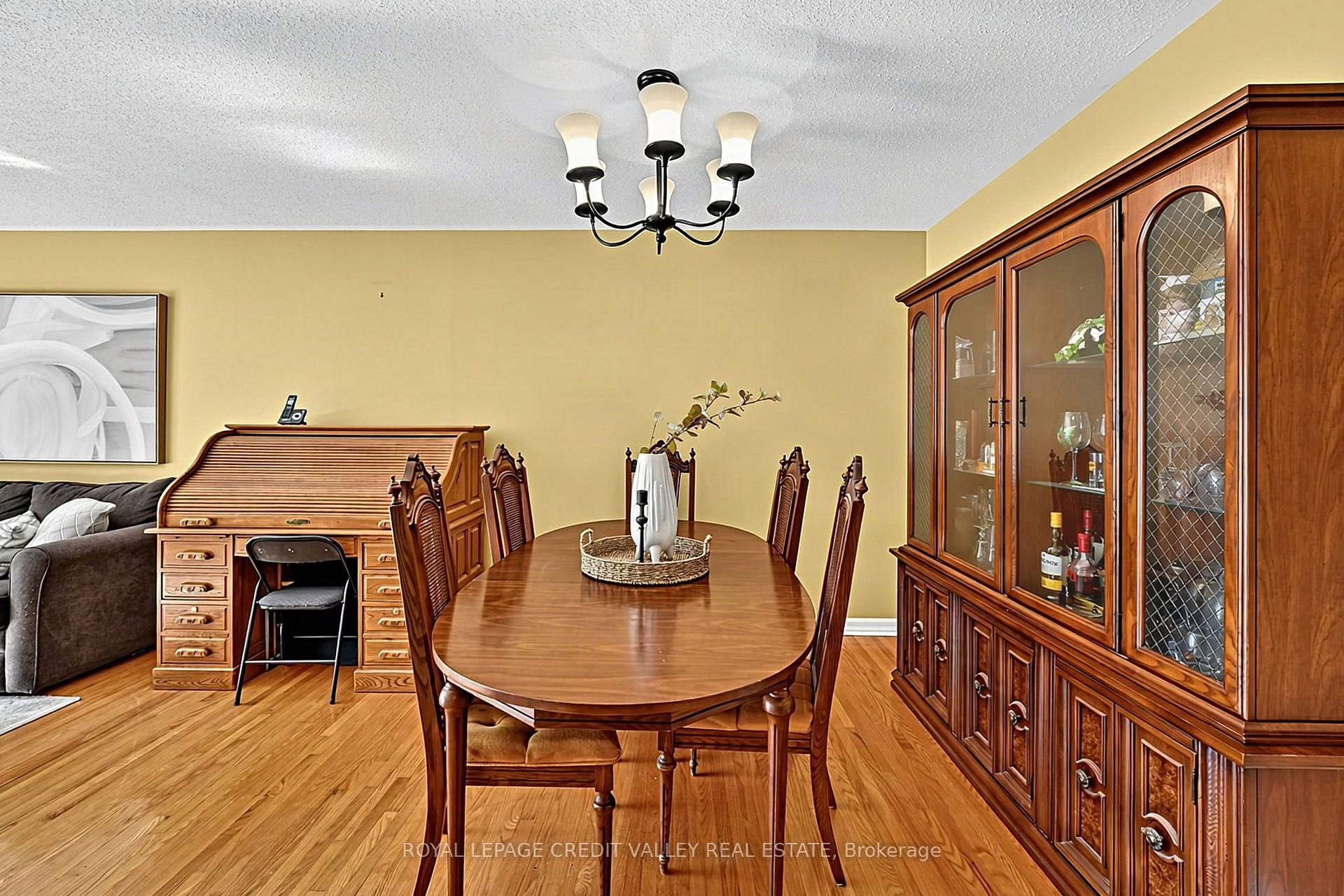 Photo 12 of 16 Lockton Crescent, Brampton, Brampton East — HOMEH