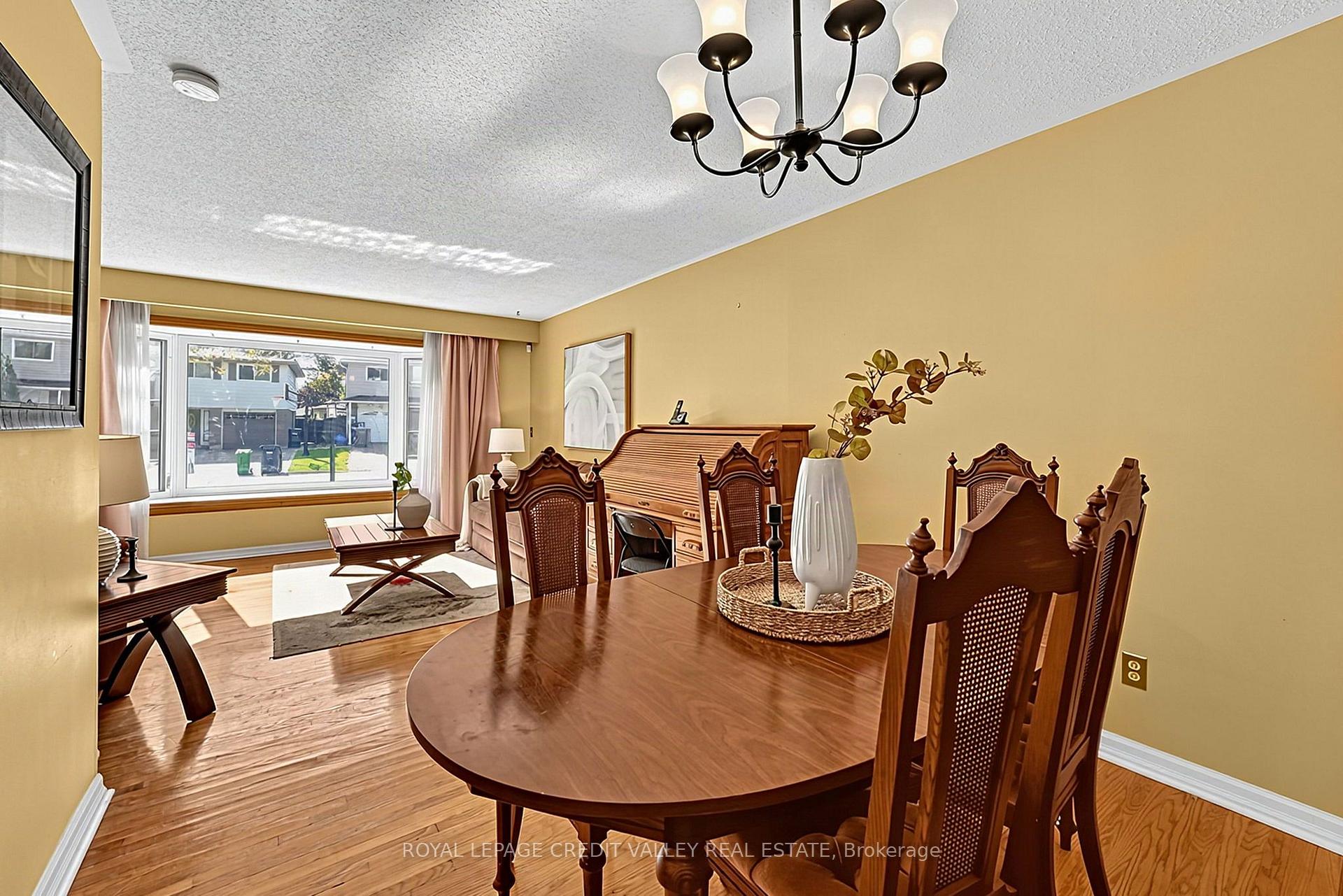 Photo 13 of 16 Lockton Crescent, Brampton, Brampton East — HOMEH