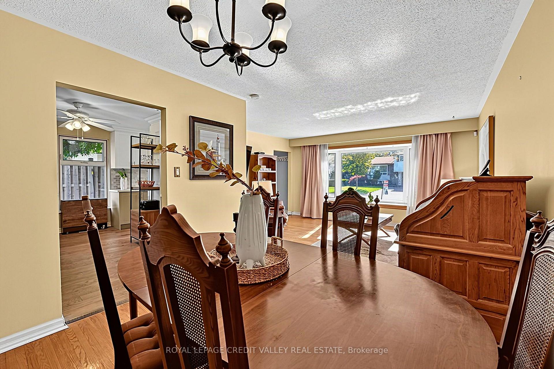 Photo 14 of 16 Lockton Crescent, Brampton, Brampton East — HOMEH