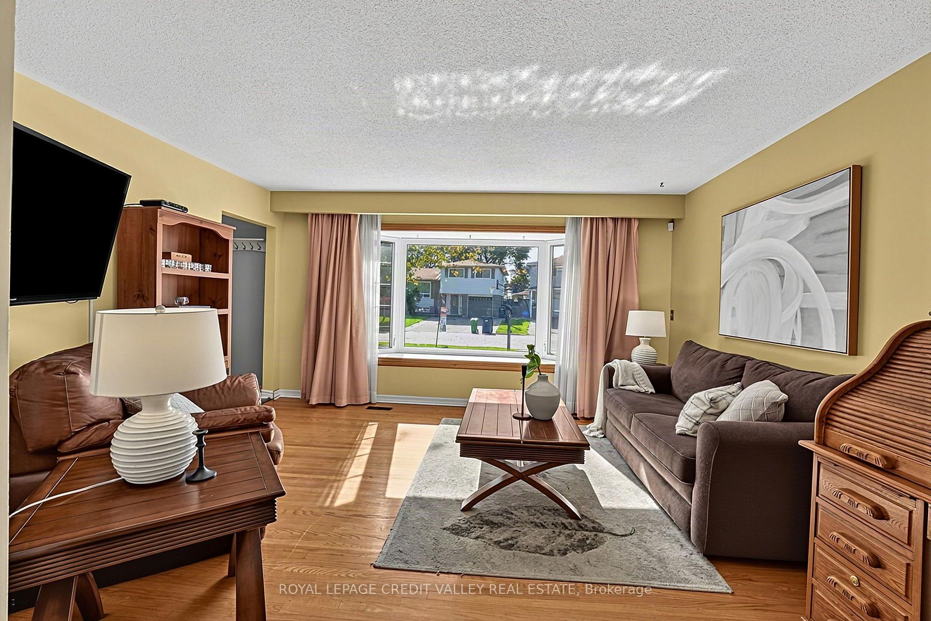 Photo 16 of 16 Lockton Crescent, Brampton, Brampton East — HOMEH