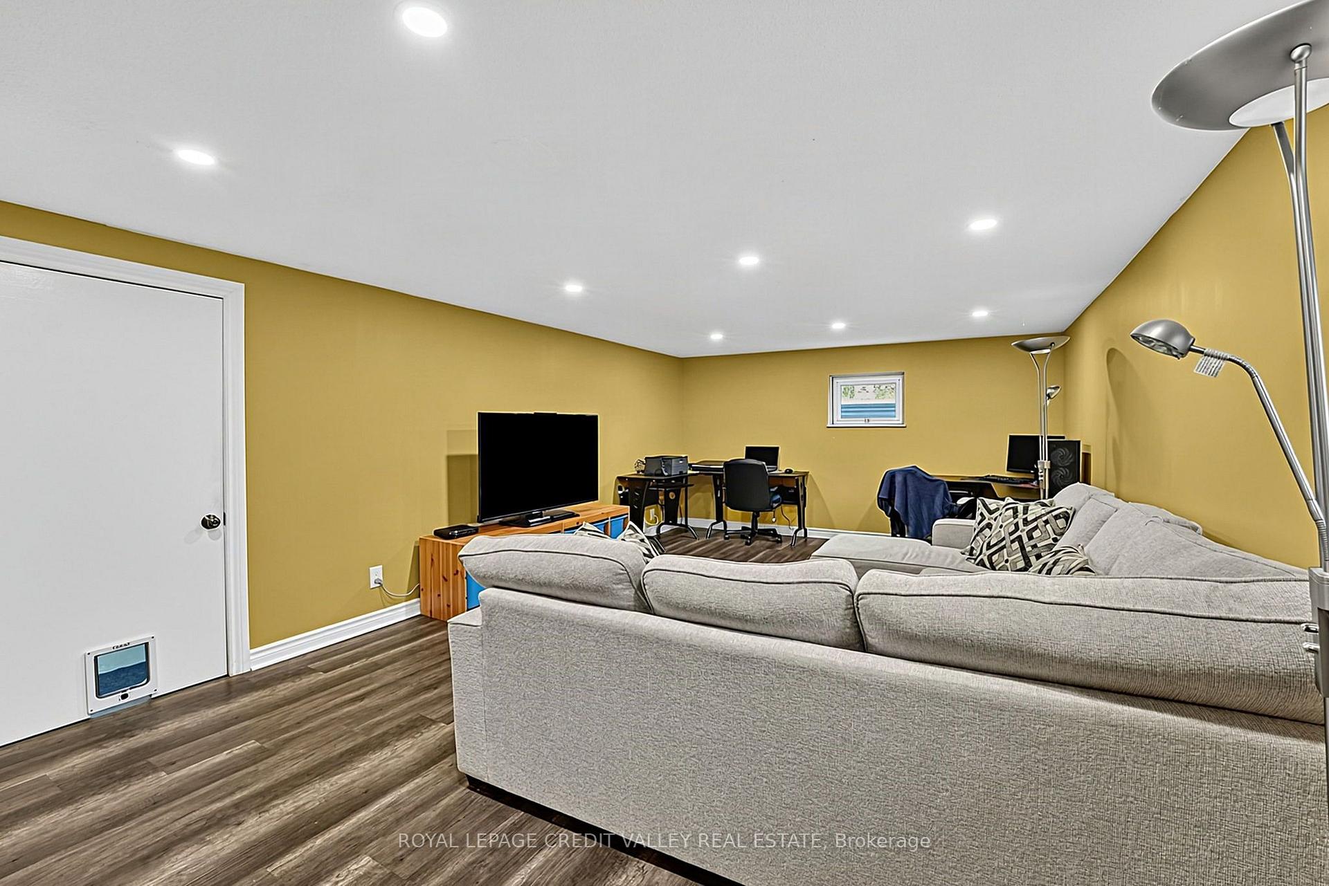 Photo 31 of 16 Lockton Crescent, Brampton, Brampton East — HOMEH