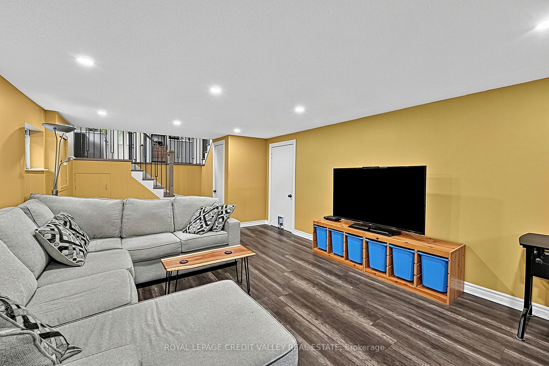 Photo 33 of 16 Lockton Crescent, Brampton, Brampton East — HOMEH