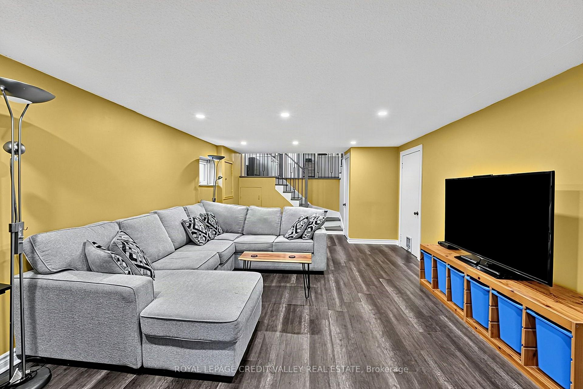 Photo 35 of 16 Lockton Crescent, Brampton, Brampton East — HOMEH