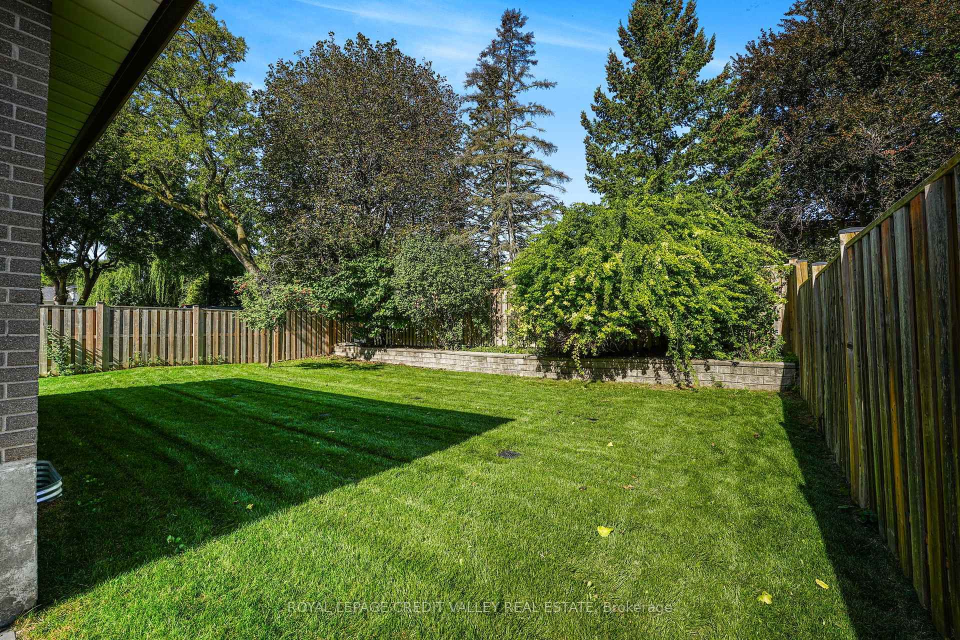Photo 44 of 16 Lockton Crescent, Brampton, Brampton East — HOMEH