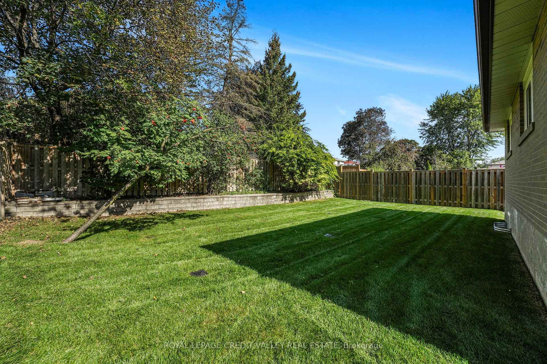Photo 47 of 16 Lockton Crescent, Brampton, Brampton East — HOMEH