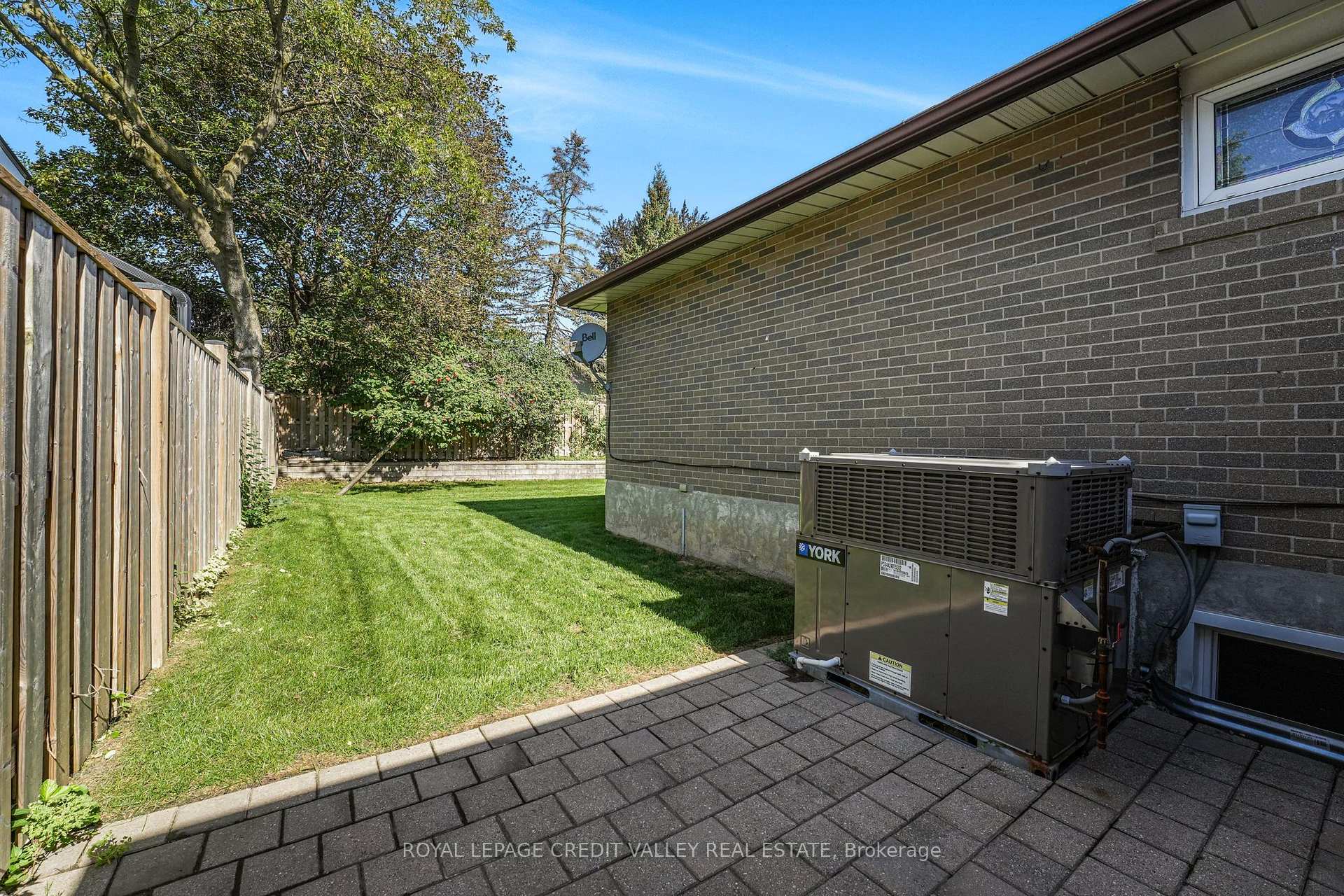 Photo 48 of 16 Lockton Crescent, Brampton, Brampton East — HOMEH