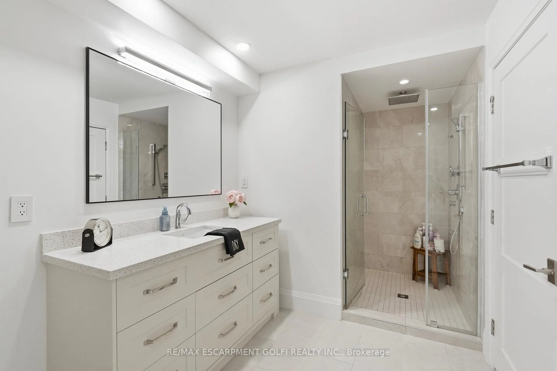 Photo 21 of Unit 116, 397 King Street W, Hamilton, Dundas — HOMEH