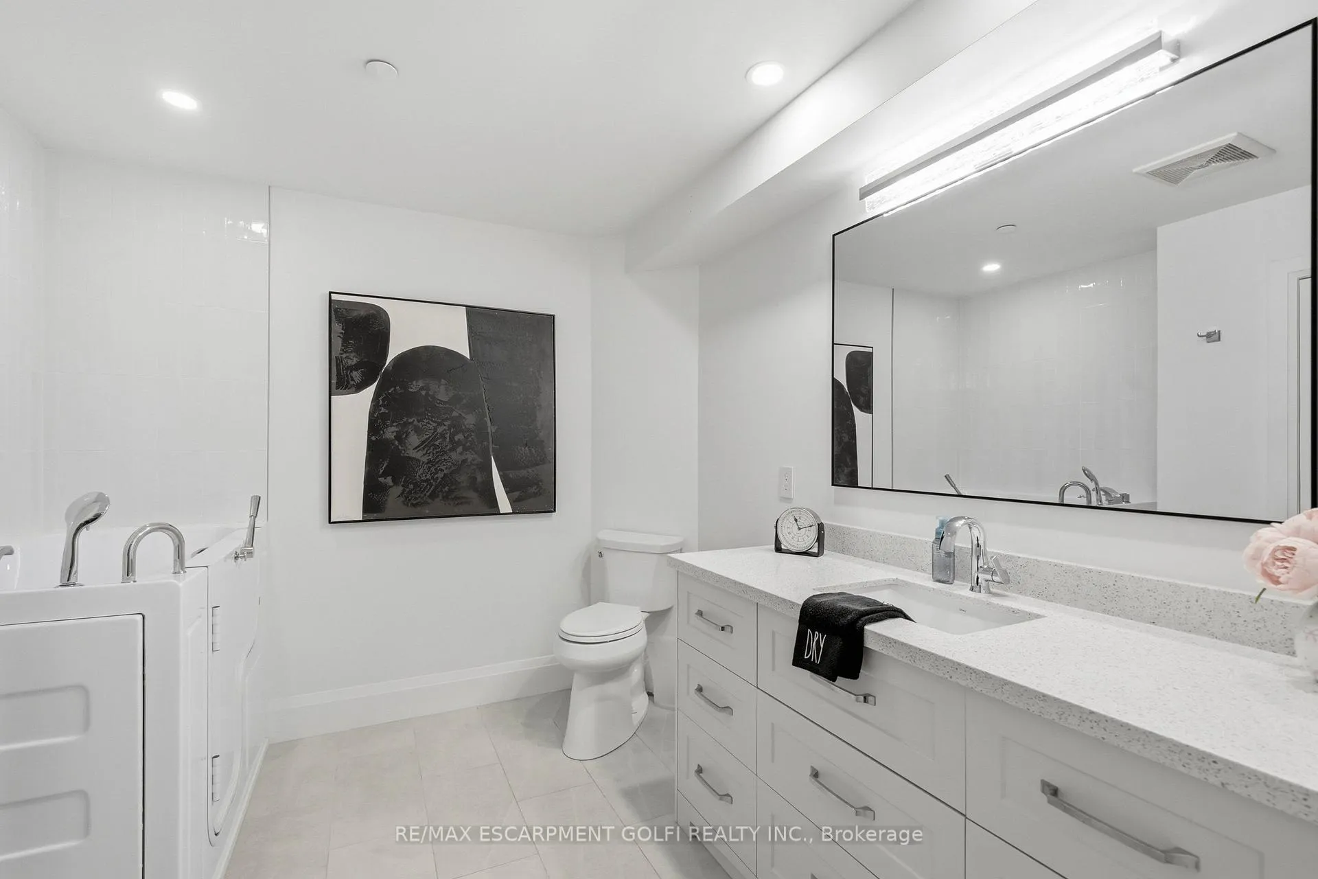 Photo 22 of Unit 116, 397 King Street W, Hamilton, Dundas — HOMEH