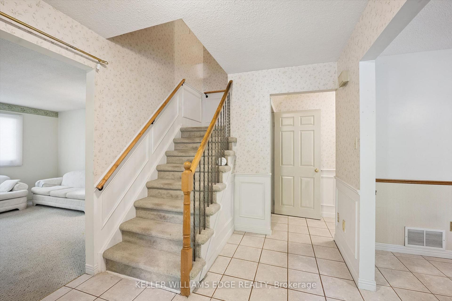 Photo 6 of 2181 Joyce Street, Burlington, Brant — HOMEH