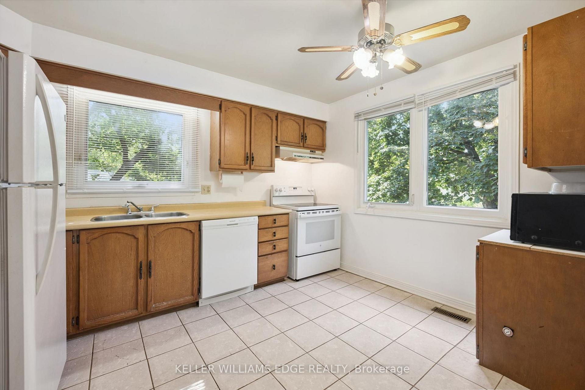 Photo 12 of 2181 Joyce Street, Burlington, Brant — HOMEH