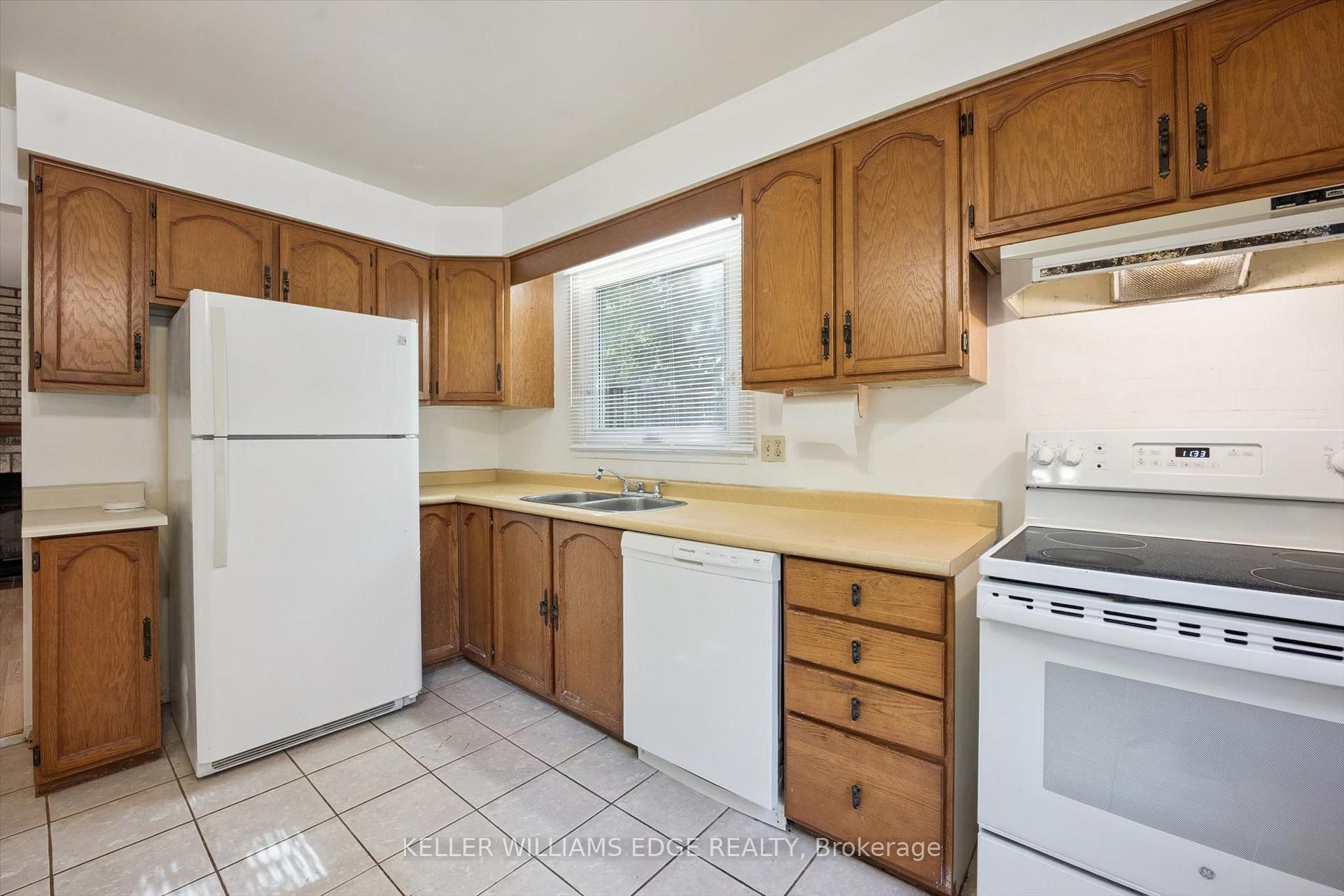 Photo 13 of 2181 Joyce Street, Burlington, Brant — HOMEH