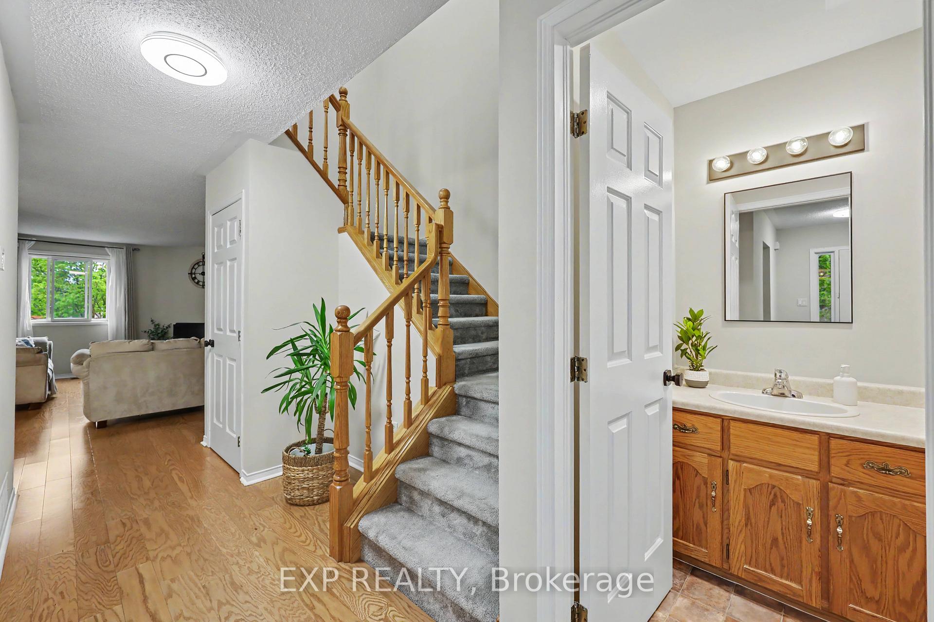 Photo 7 of Unit 47, 38 Elora Drive, Hamilton, Fessenden — HOMEH