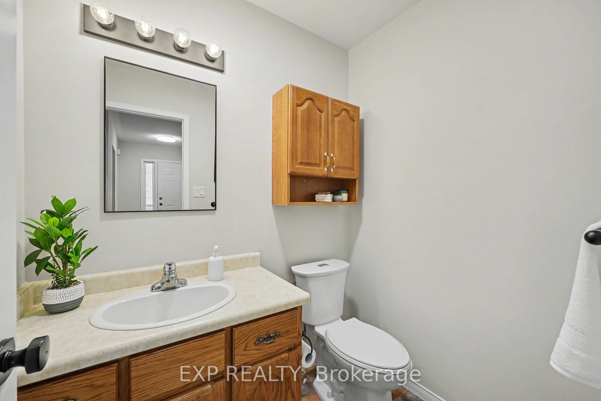 Photo 8 of Unit 47, 38 Elora Drive, Hamilton, Fessenden — HOMEH