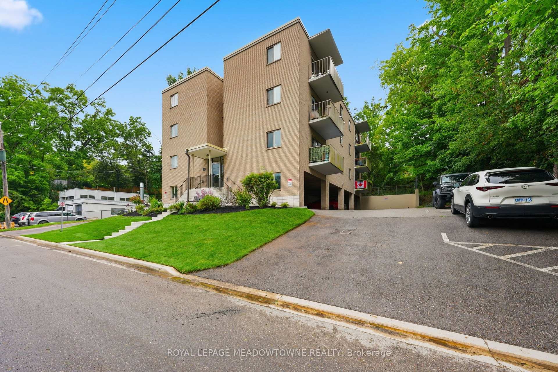 Photo 27 of Unit 301, 49 Park Avenue, Halton Hills, Georgetown — HOMEH