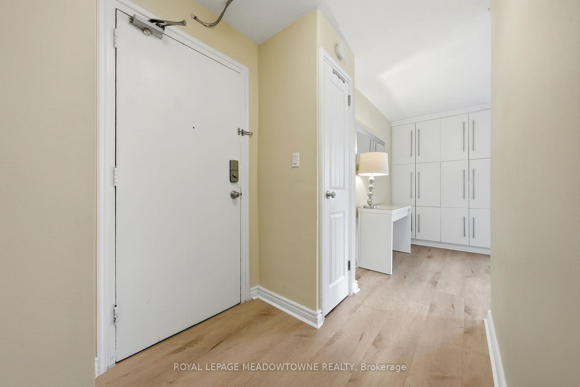 Photo 6 of Unit 301, 49 Park Avenue, Halton Hills, Georgetown — HOMEH