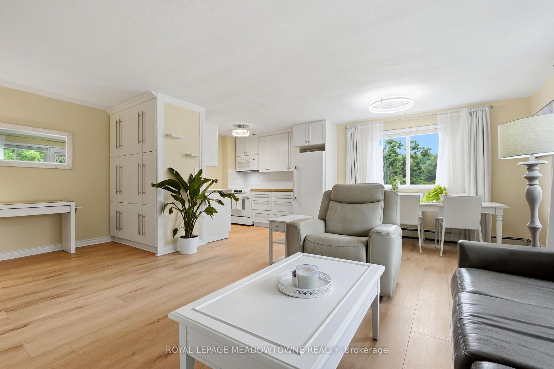 Photo 11 of Unit 301, 49 Park Avenue, Halton Hills, Georgetown — HOMEH