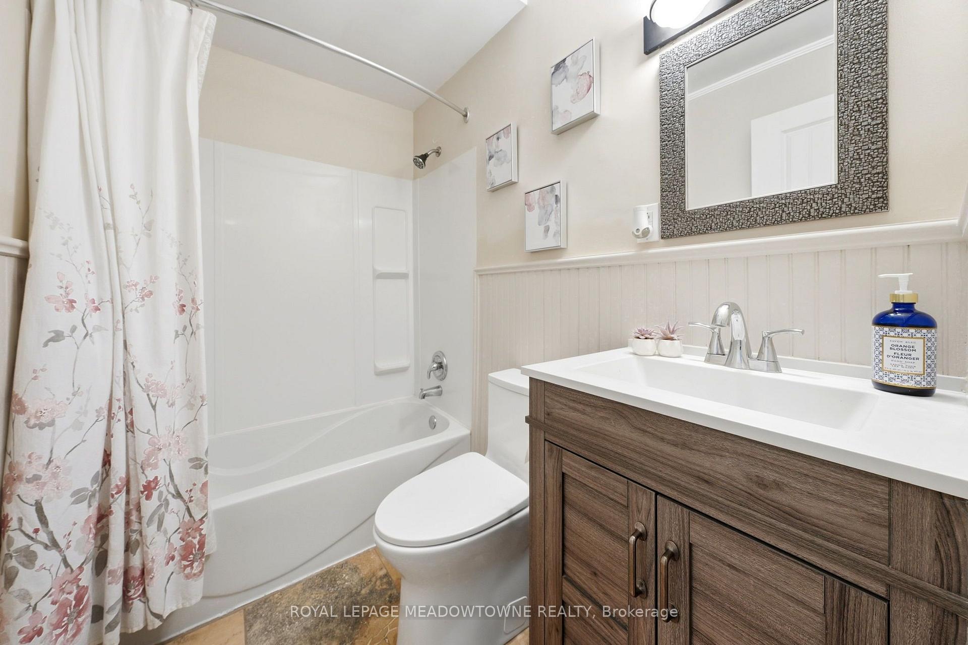 Photo 22 of Unit 301, 49 Park Avenue, Halton Hills, Georgetown — HOMEH