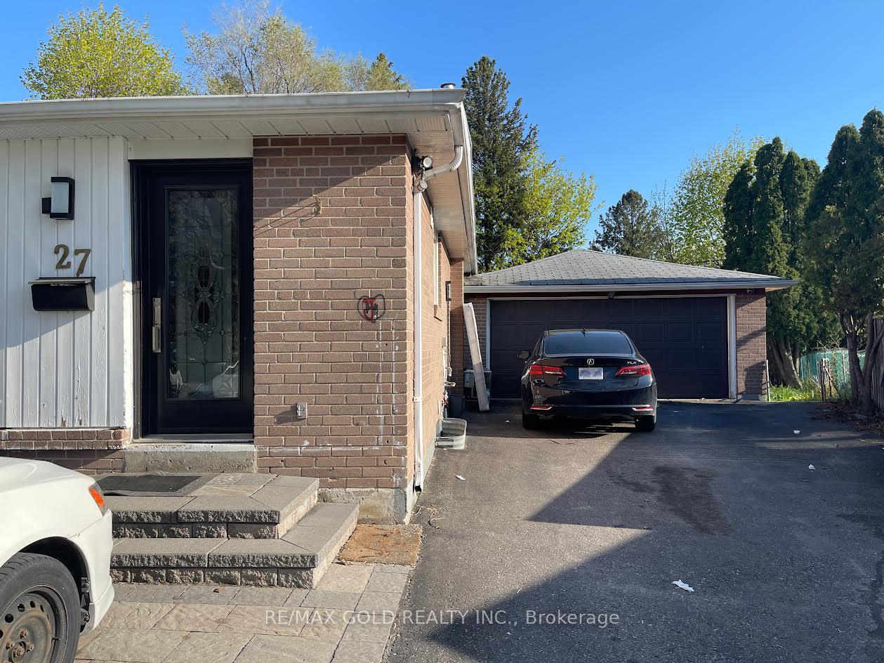 Photo 2 of Unit Upper, 27 Brookdale Crescent, Brampton, Avondale — HOMEH