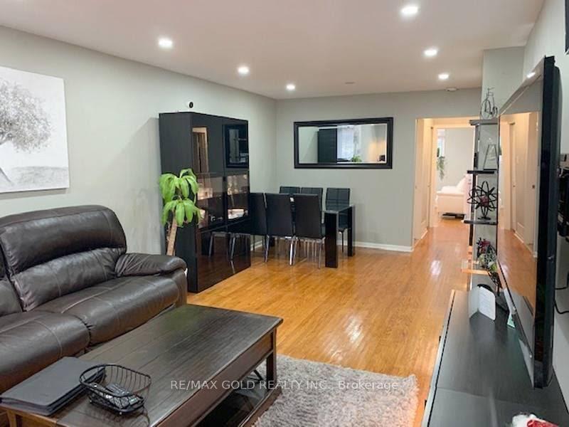 Photo 6 of Unit Upper, 27 Brookdale Crescent, Brampton, Avondale — HOMEH