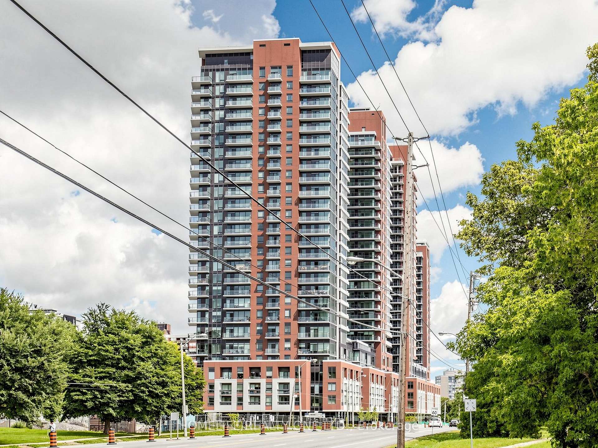 Front of Unit 919, 4010 Eglinton Avenue W