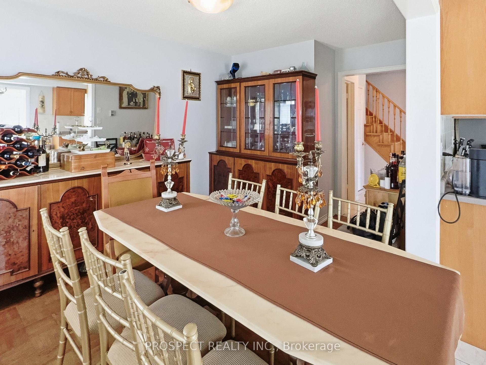 Photo 5 of 79 Louana Crescent, Vaughan, East Woodbridge — HOMEH