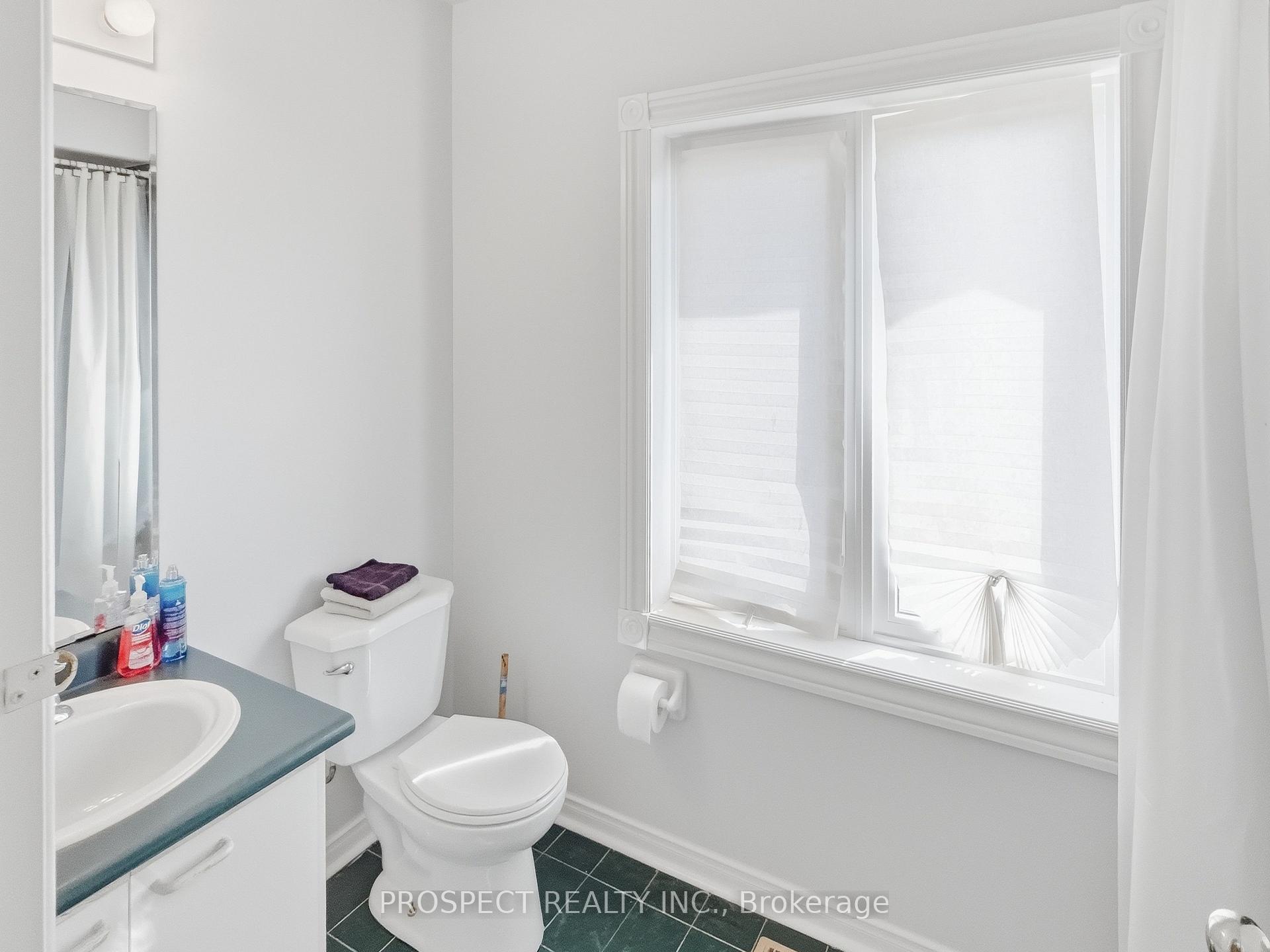 Photo 11 of 79 Louana Crescent, Vaughan, East Woodbridge — HOMEH
