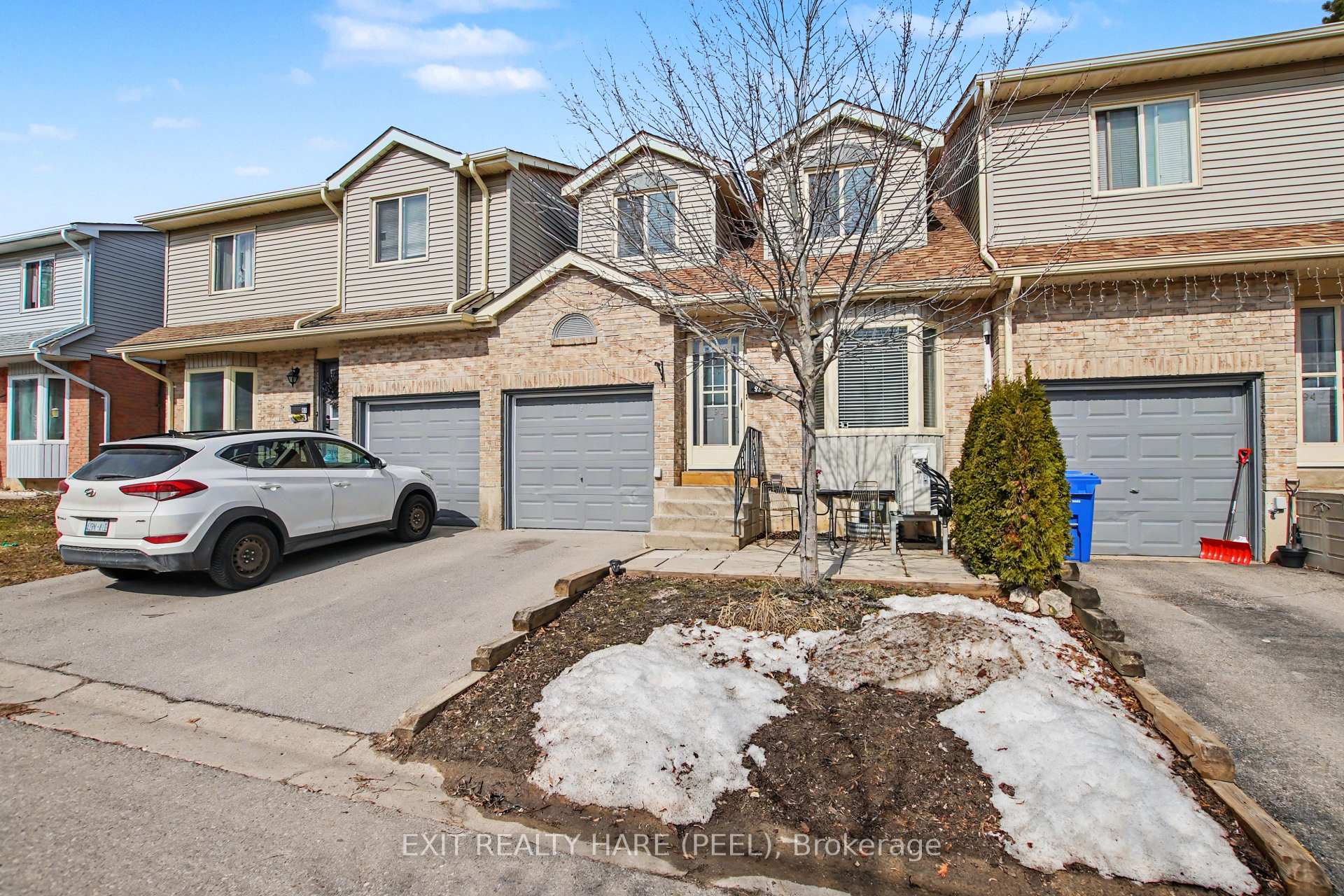 Photo 3 of Unit 93, 90 Lawrence Avenue, Orangeville — HOMEH