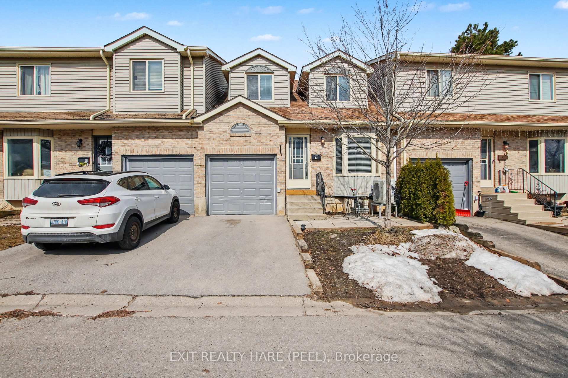 Photo 2 of Unit 93, 90 Lawrence Avenue, Orangeville — HOMEH