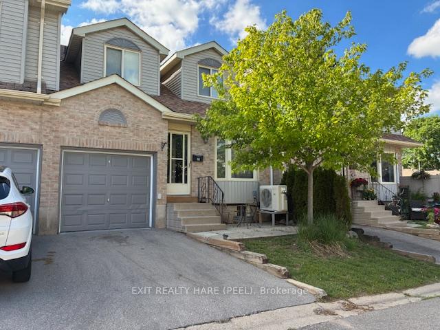 Photo 5 of Unit 93, 90 Lawrence Avenue, Orangeville — HOMEH