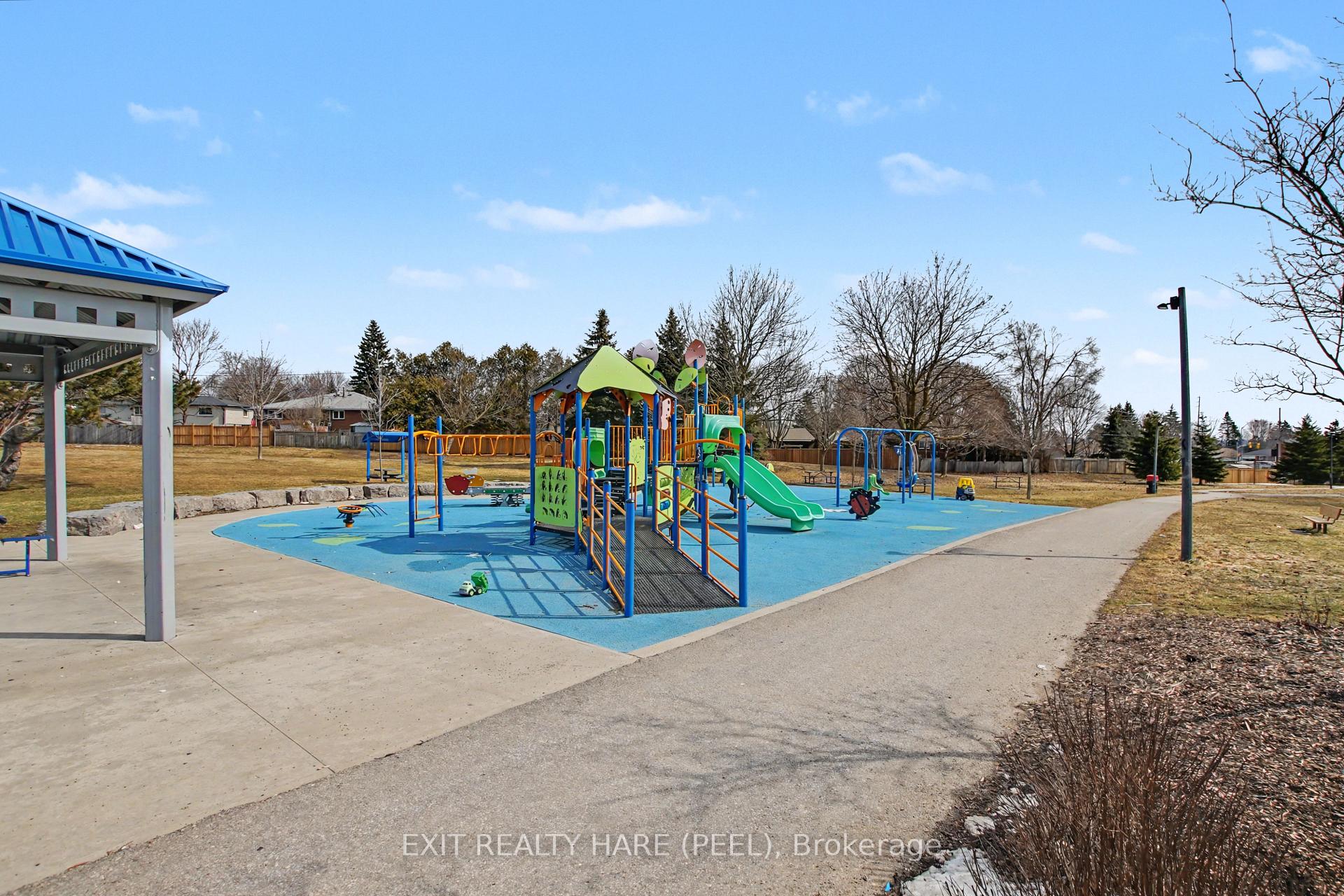 Photo 31 of Unit 93, 90 Lawrence Avenue, Orangeville — HOMEH
