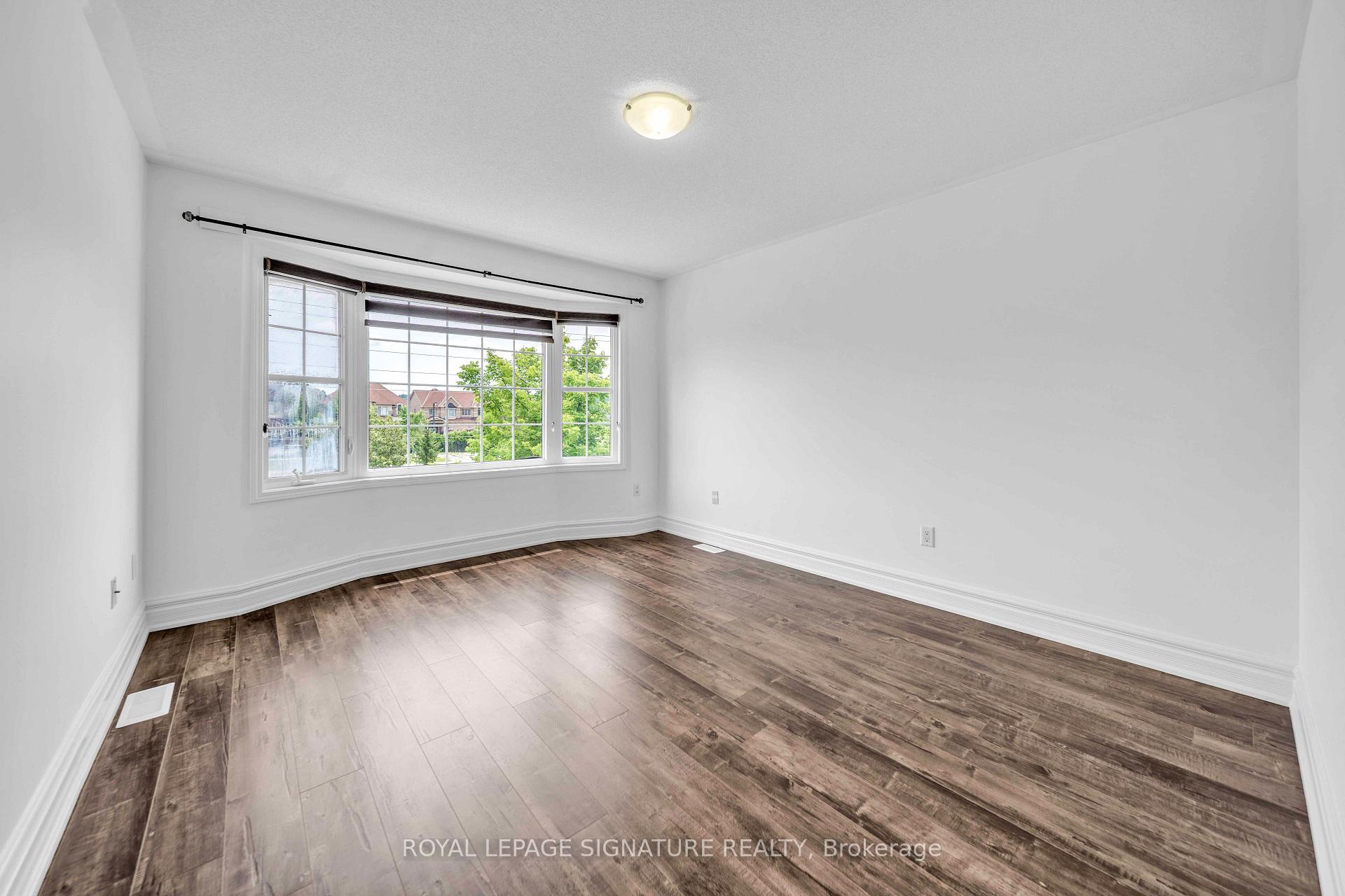 Photo 21 of 81 Bulmer Crescent, Newmarket, Woodland Hill — HOMEH