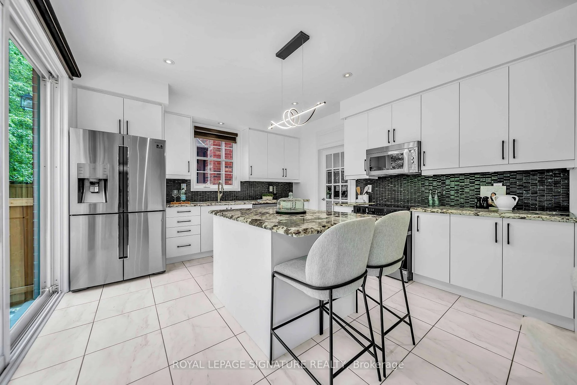 Photo 11 of 81 Bulmer Crescent, Newmarket, Woodland Hill — HOMEH