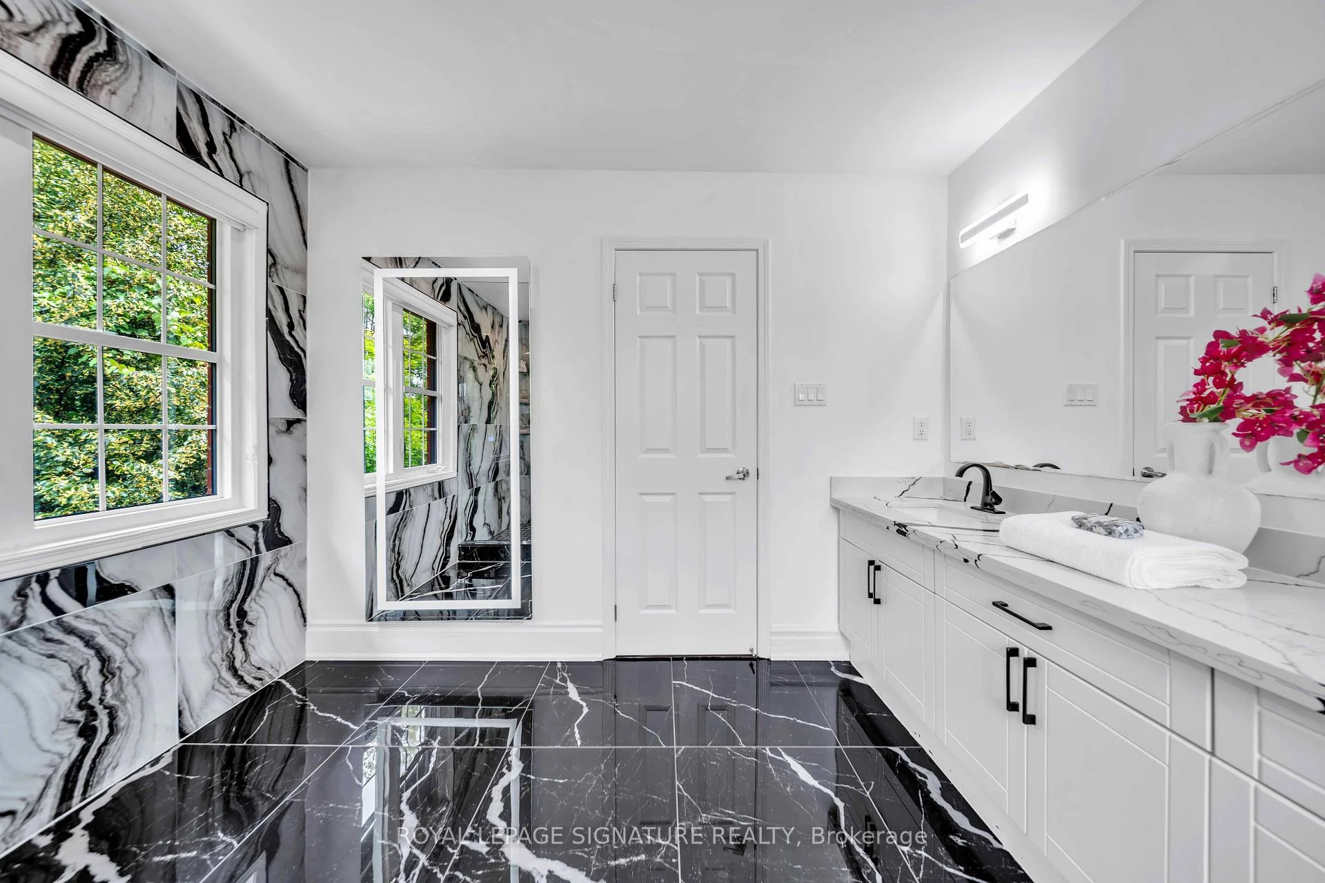 Photo 19 of 81 Bulmer Crescent, Newmarket, Woodland Hill — HOMEH