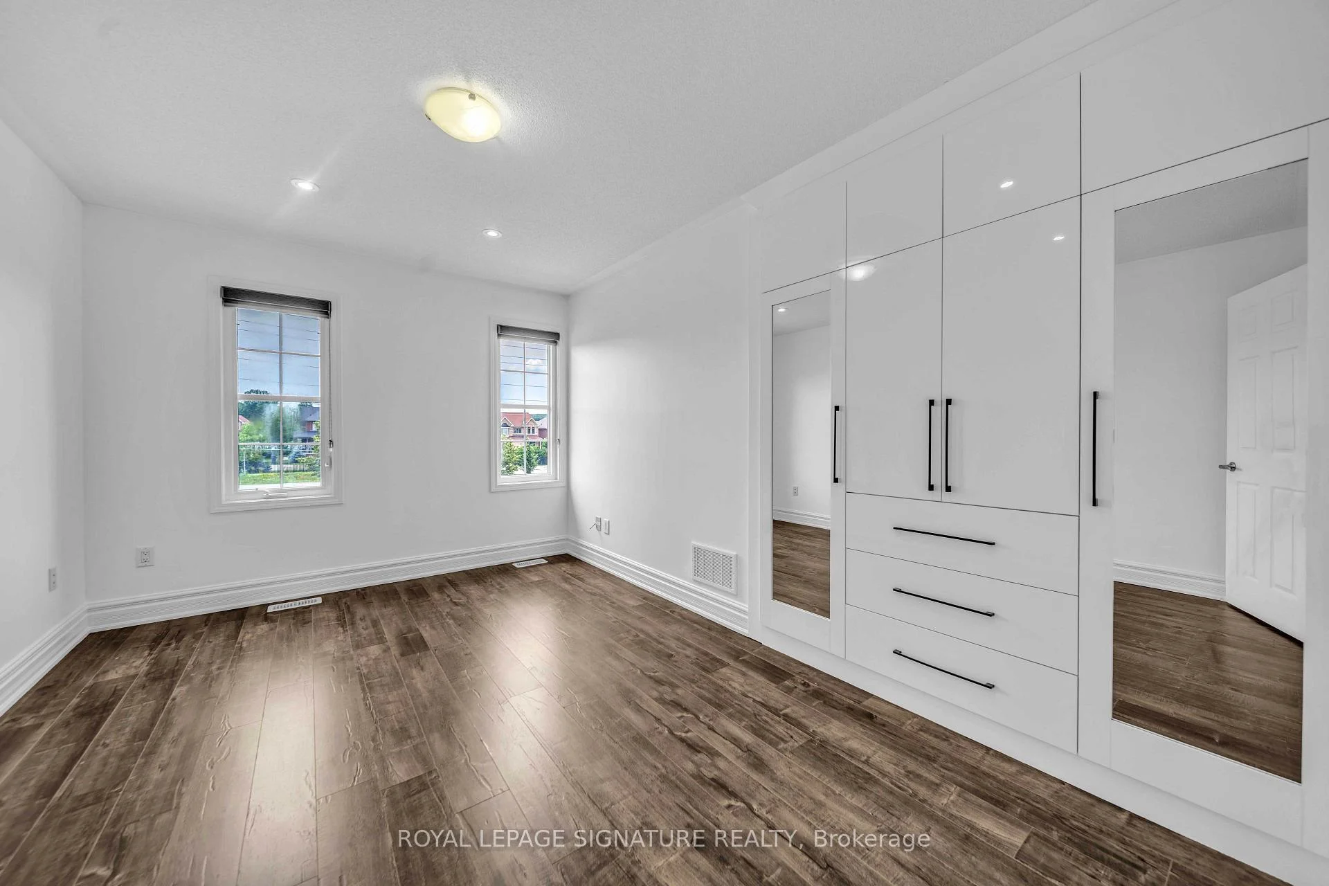 Photo 22 of 81 Bulmer Crescent, Newmarket, Woodland Hill — HOMEH