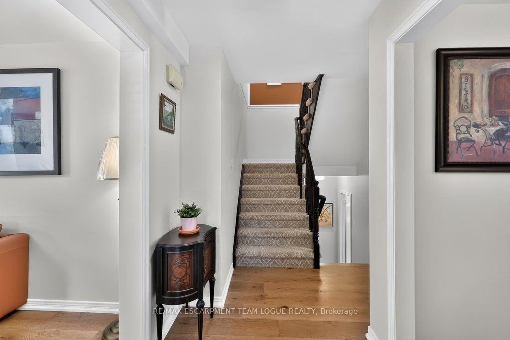 Photo 6 of Unit 9, 2103 Berwick Drive, Burlington, Rose — HOMEH