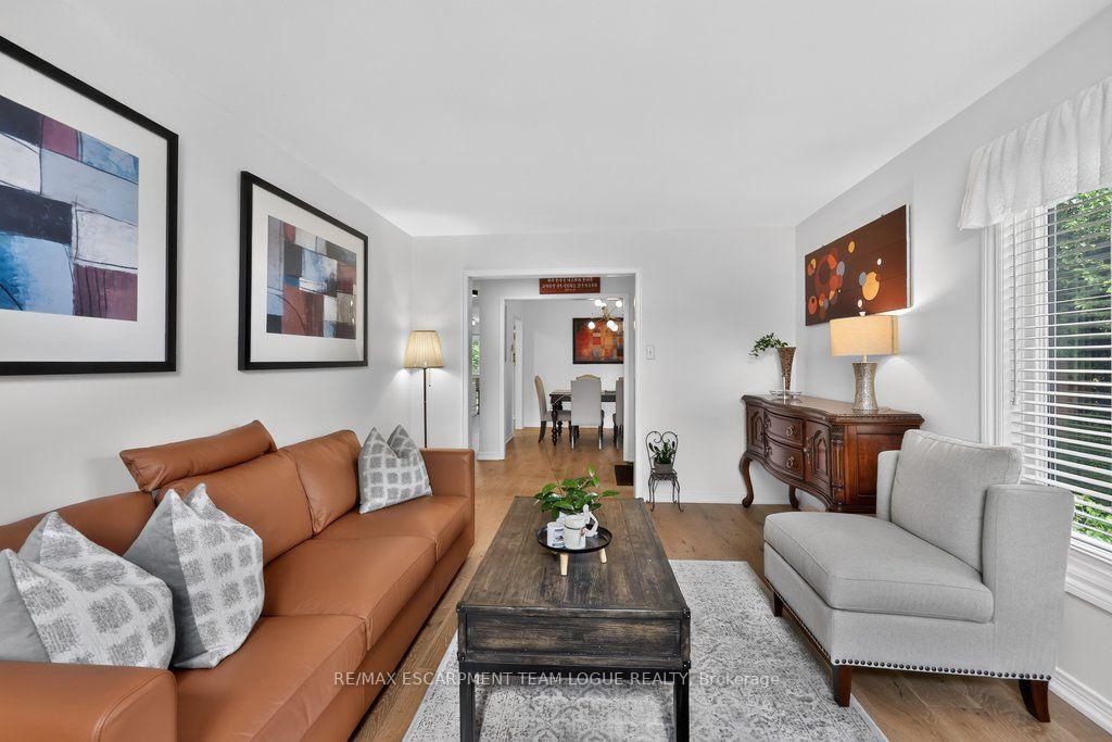 Photo 9 of Unit 9, 2103 Berwick Drive, Burlington, Rose — HOMEH