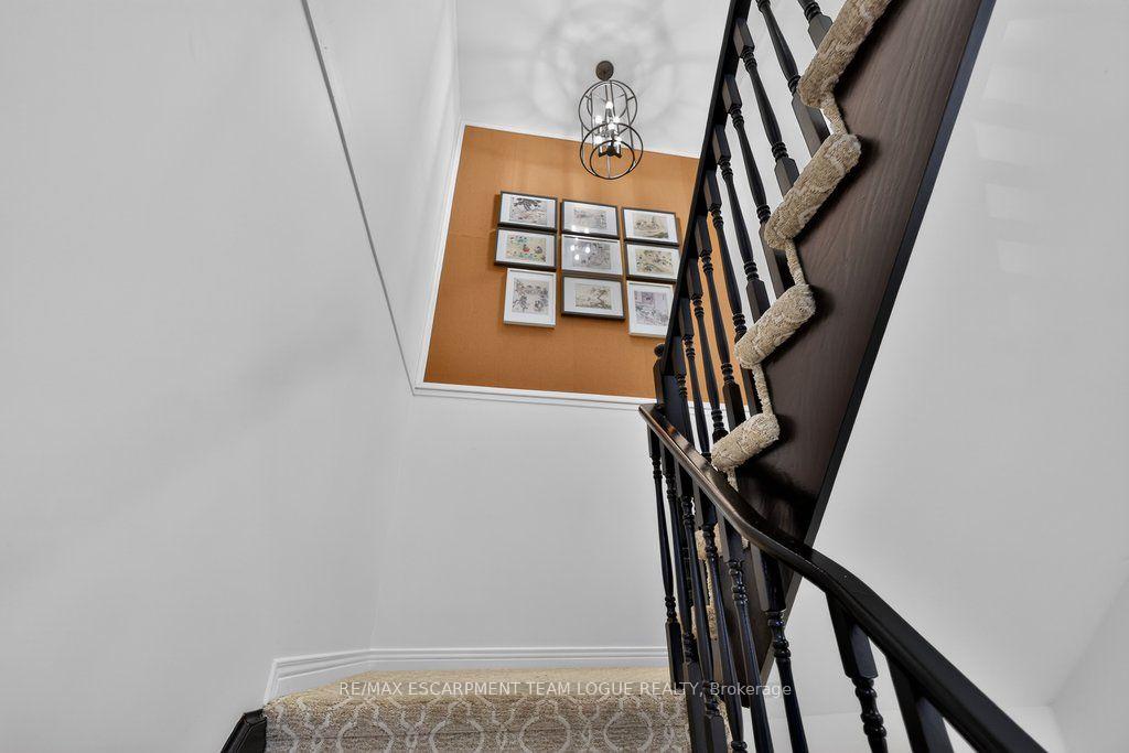 Photo 18 of Unit 9, 2103 Berwick Drive, Burlington, Rose — HOMEH
