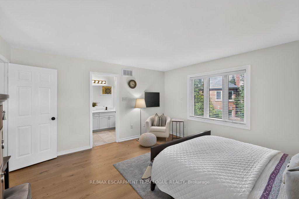 Photo 21 of Unit 9, 2103 Berwick Drive, Burlington, Rose — HOMEH