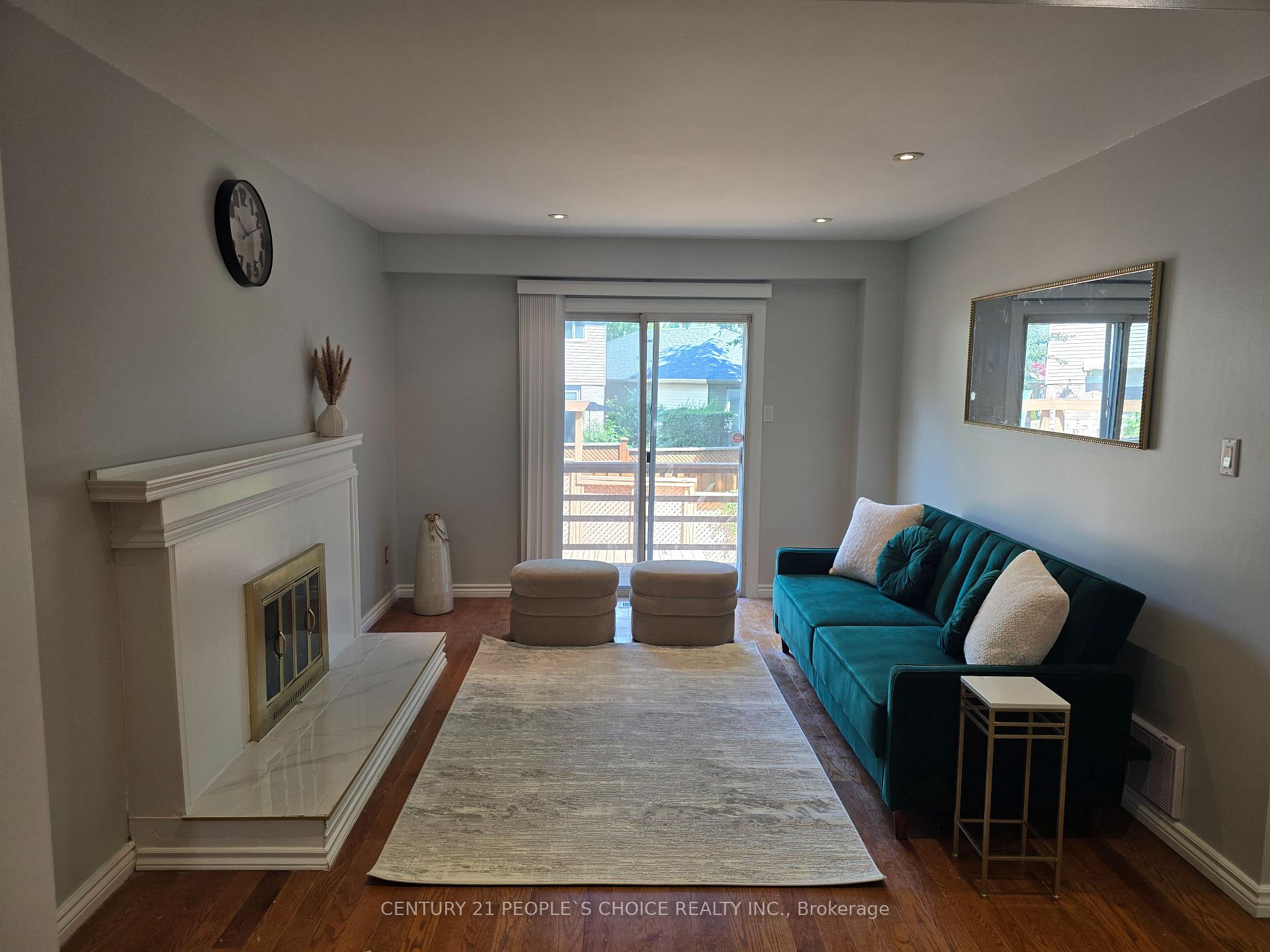 Photo 5 of 6063 Farmstead Lane, Mississauga, Meadowvale — HOMEH