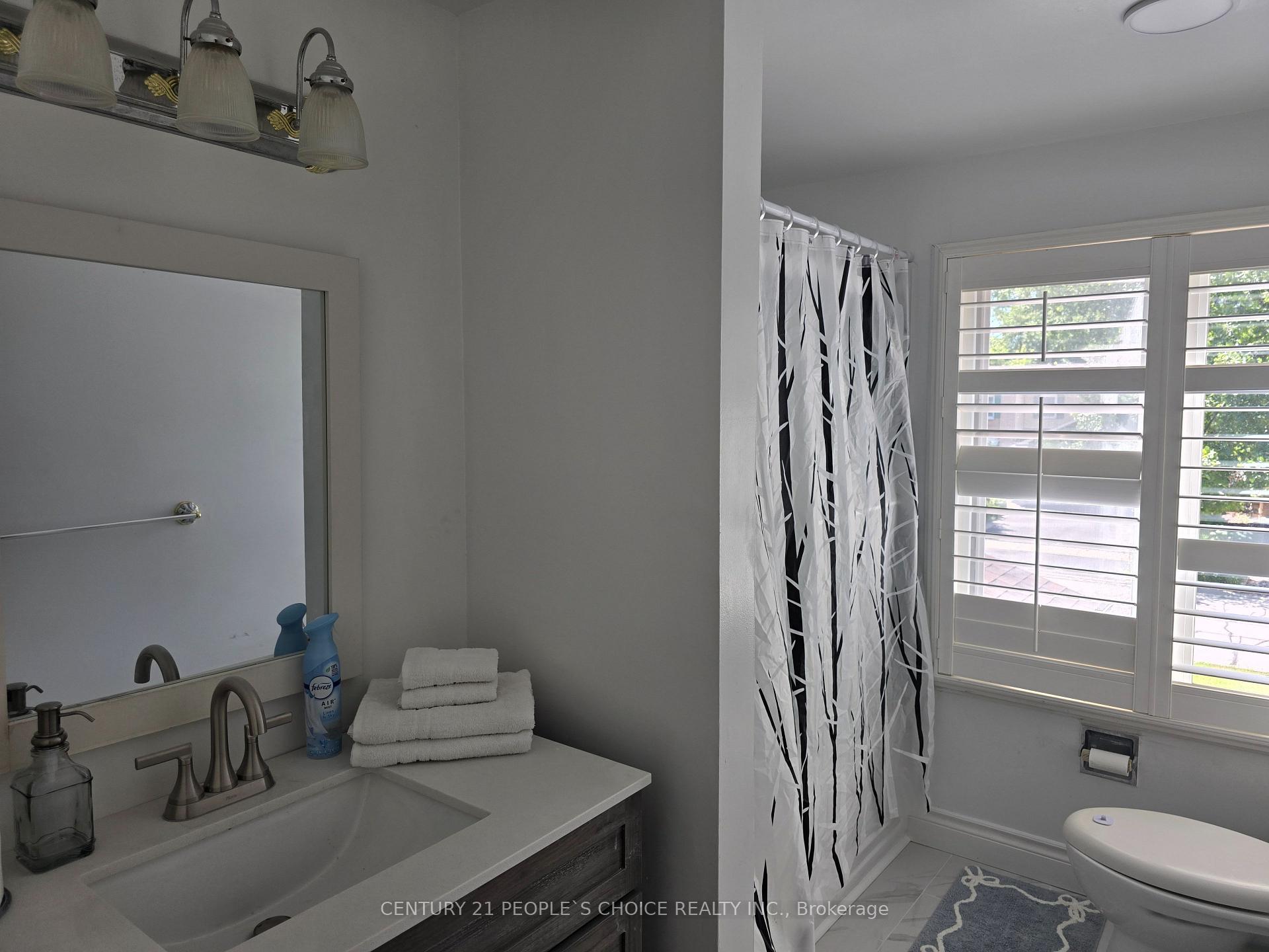 Photo 18 of 6063 Farmstead Lane, Mississauga, Meadowvale — HOMEH