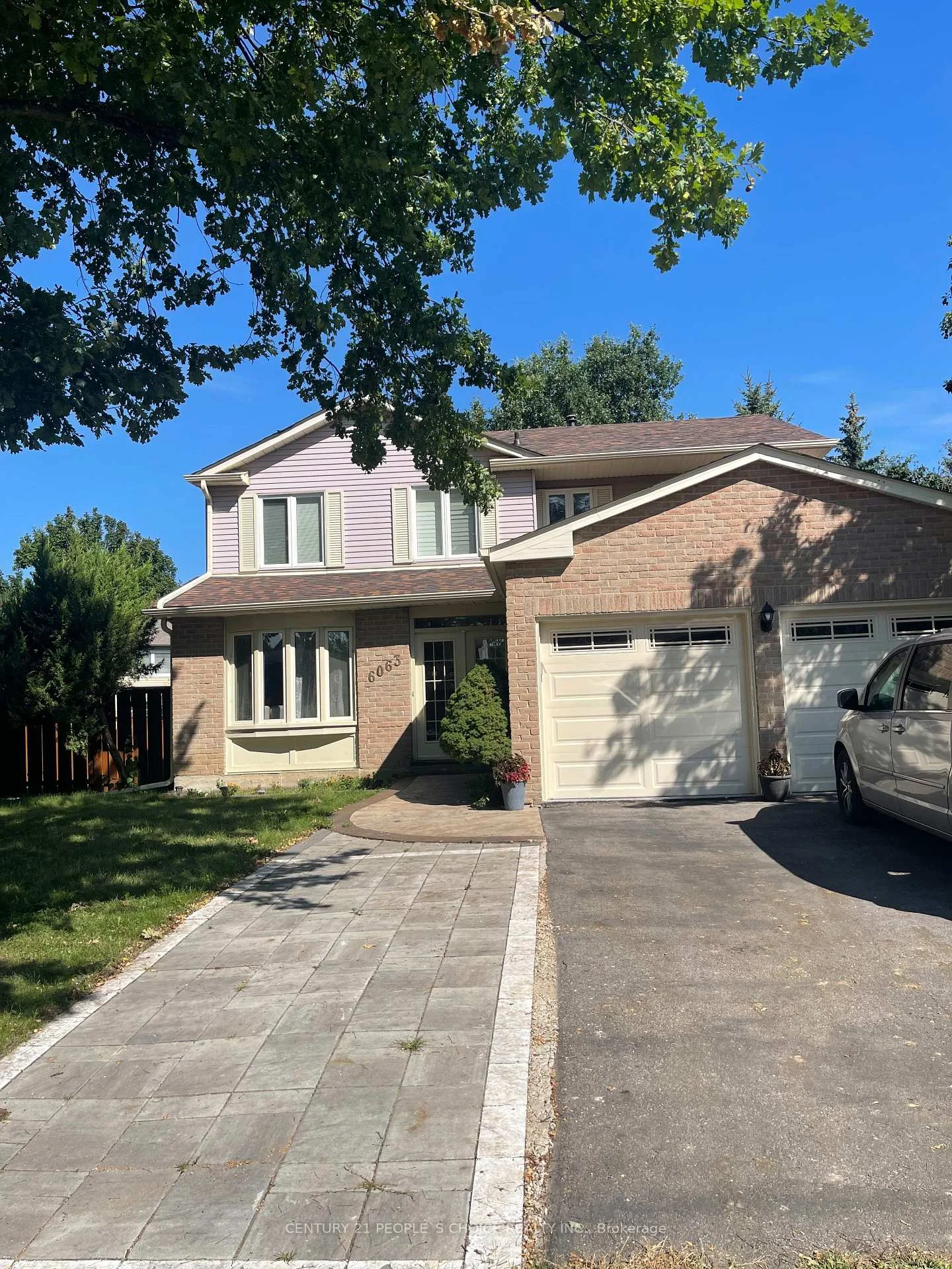 Photo 2 of 6063 Farmstead Lane, Mississauga, Meadowvale — HOMEH