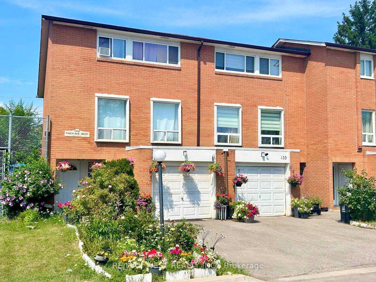 Front of Unit 134, 6458 Finch Avenue W
