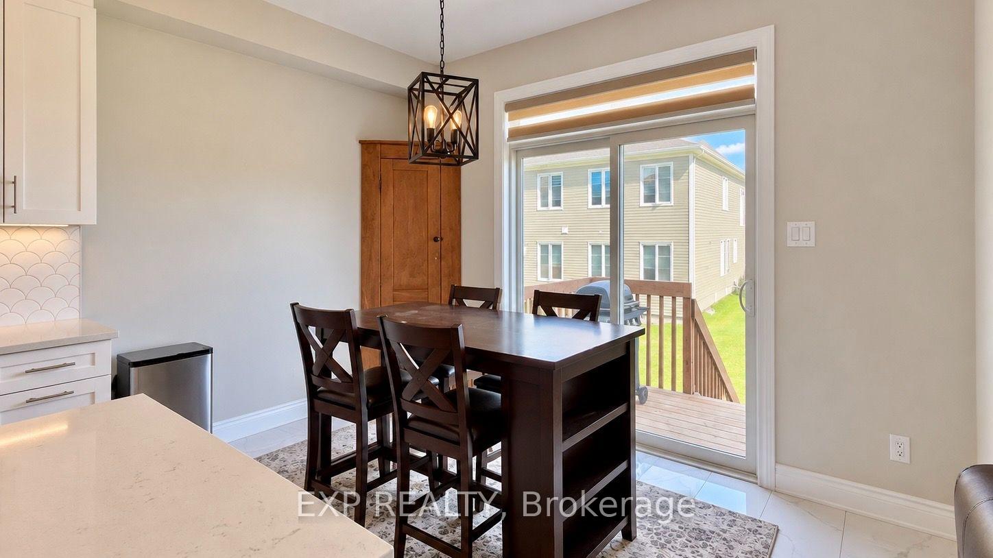 Photo 10 of 1004 Keeper Heights, Ottawa, Goulbourn Twp From Franktown Rd/South To Rideau — HOMEH