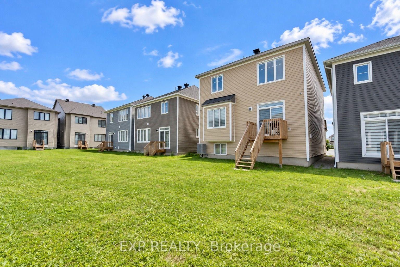 Photo 28 of 1004 Keeper Heights, Ottawa, Goulbourn Twp From Franktown Rd/South To Rideau — HOMEH