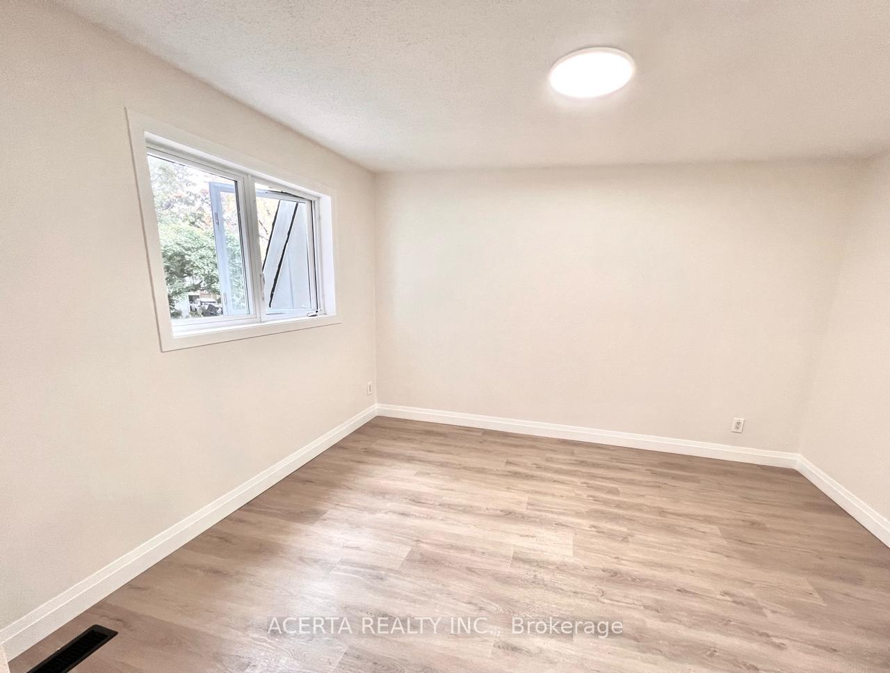 Photo 4 of 2943 Ahearn Avenue, Ottawa, Britannia — HOMEH